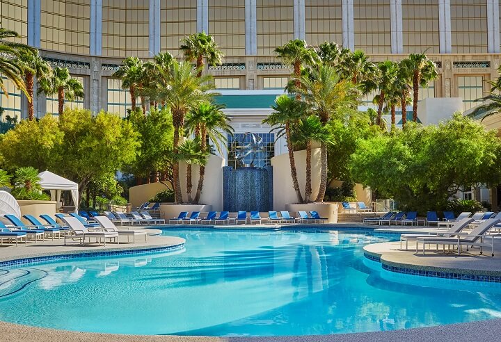 four seasons las vegas kid friendly hotels