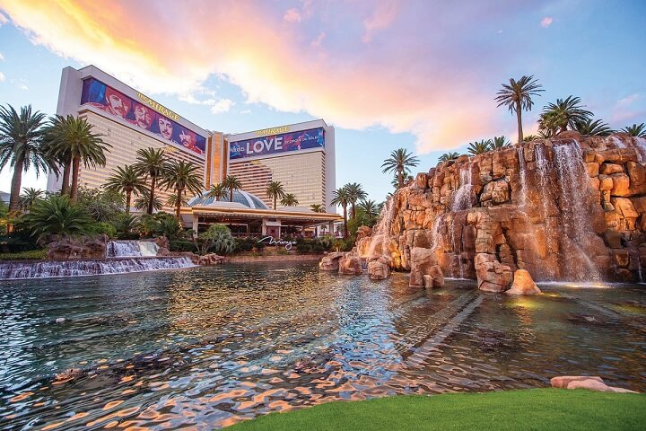 Family friendly mirage hotel pool vegas