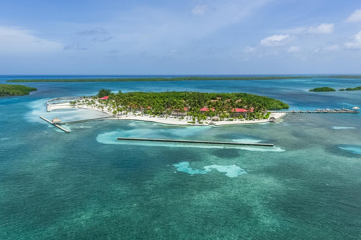 turneffe atoll beach in belize